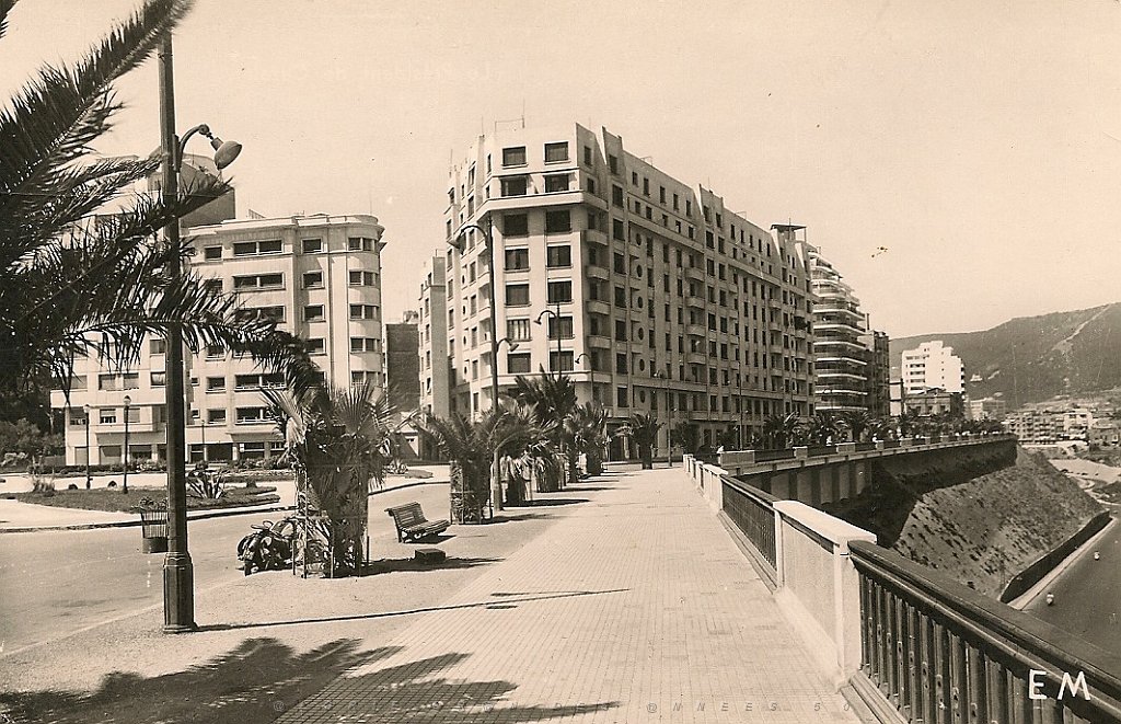 342-Le boulevard Front de Mer.jpg